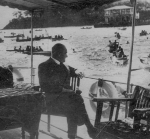 1935 Ruhuyla, Geleceğin Modası'na...